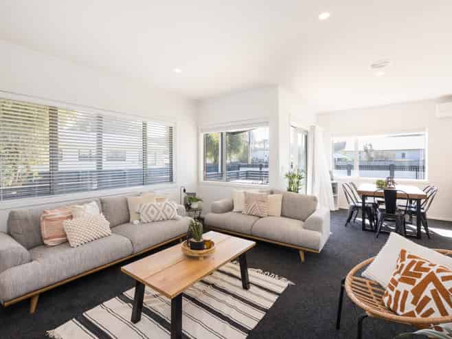 8 Cousins Avenue West, Foxton Beach
