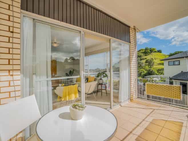 6/6 Roskill Way , Three Kings