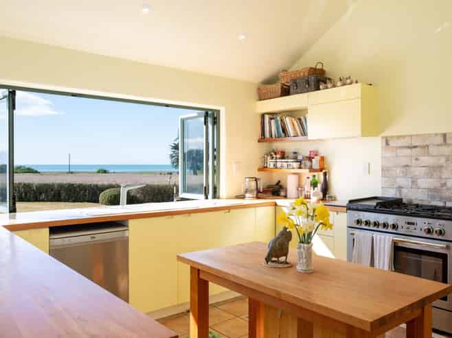 148 Clifton Road, Te Awanga