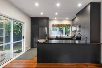 40 Middleton Road, Johnsonville