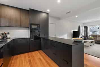 40 Middleton Road, Johnsonville