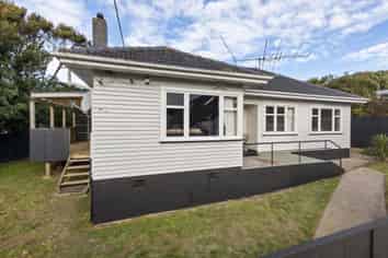 40 Middleton Road, Johnsonville