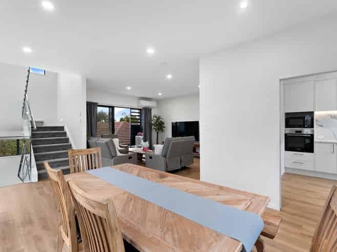 11 Waipani Road, Te Atatu Peninsula