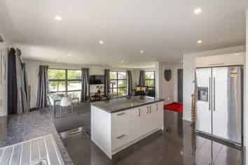 76 Shadbolt Lane, Rolleston