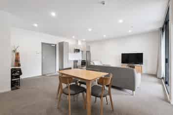 408/30 Red Oaks Drive, Frankton