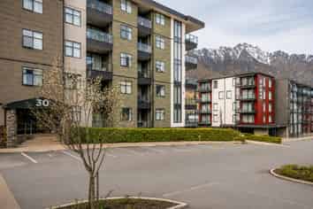 408/30 Red Oaks Drive, Frankton