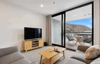 408/30 Red Oaks Drive, Frankton