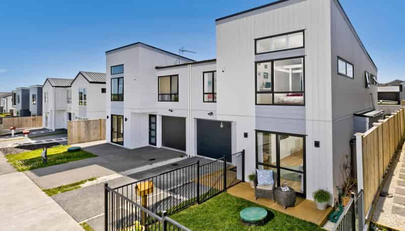 16 Toia Lane, Millwater