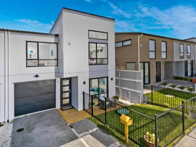 16 Toia Lane, Millwater