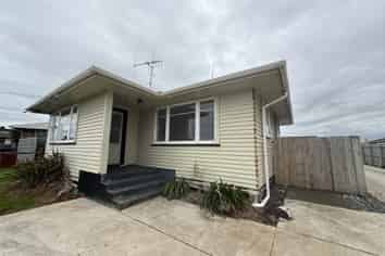 Manawatu / Whanganui - Address withheld