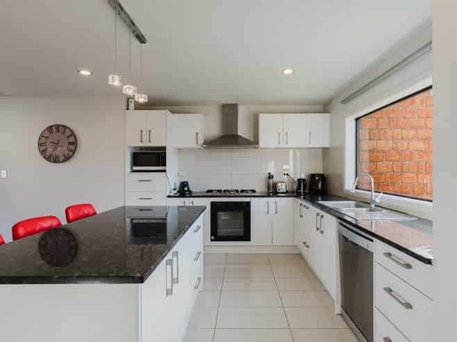 2 Southbrook Close, Glenview