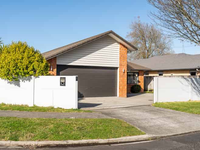 2 Southbrook Close, Glenview