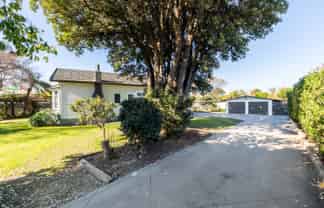 161 Main Road, Clive