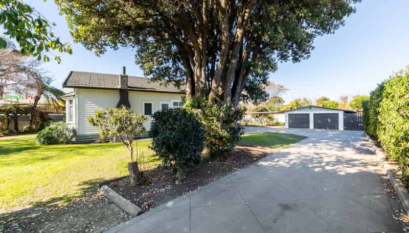 161 Main Road, Clive