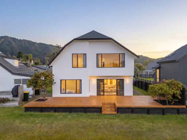 10 Ajax Head, Pauanui