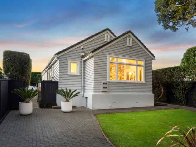 8 Taiere Terrace, Onehunga