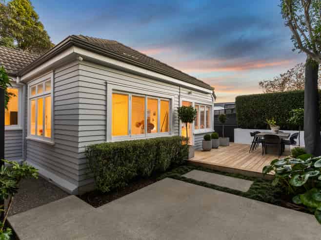8 Taiere Terrace, Onehunga
