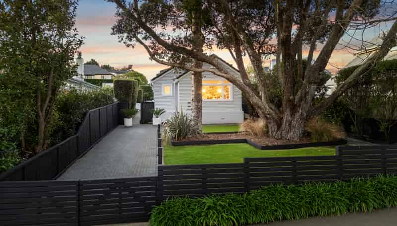 8 Taiere Terrace, Onehunga