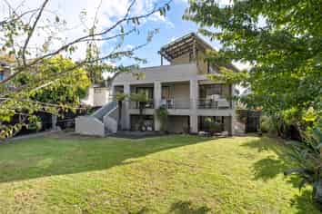 64 St Andrews Road, Epsom