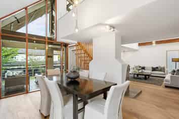 64 St Andrews Road, Epsom