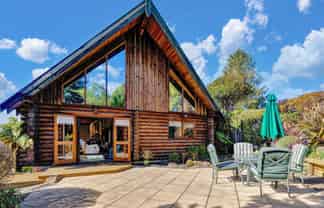 1698 Cust Road, Cust
