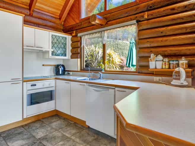 1698 Cust Road, Cust