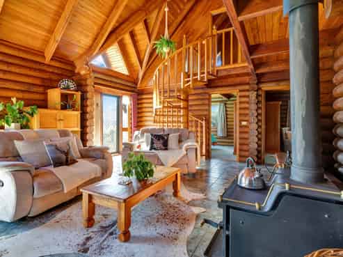 1698 Cust Road, Cust