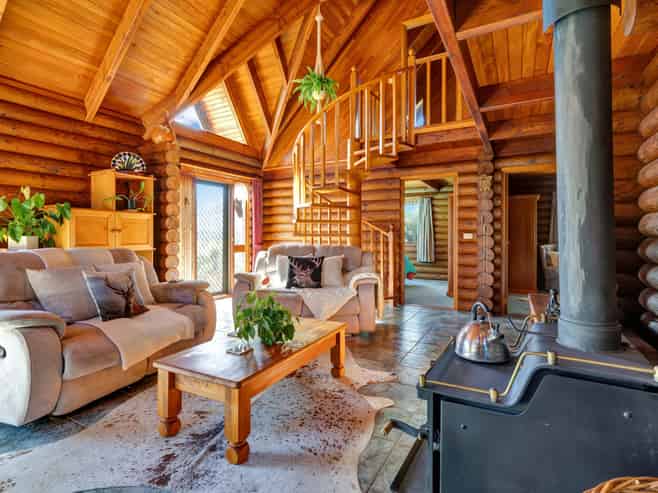 1698 Cust Road, Cust