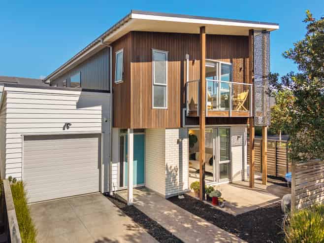 91 Glidepath Road, Hobsonville