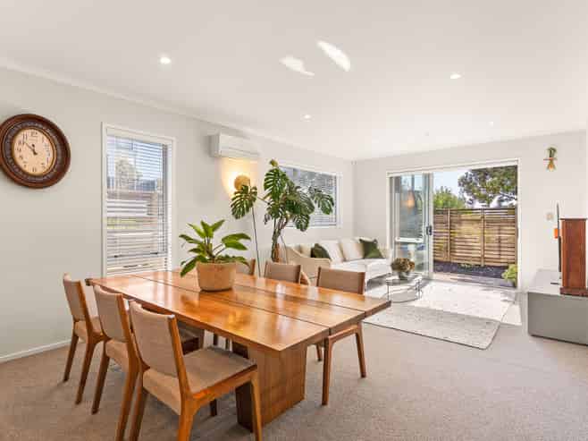 91 Glidepath Road, Hobsonville