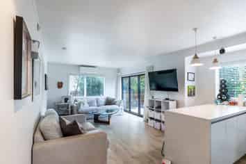 11B Riversdale Road, Avondale