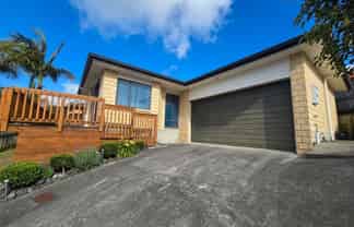 15 Dovey Place, Massey