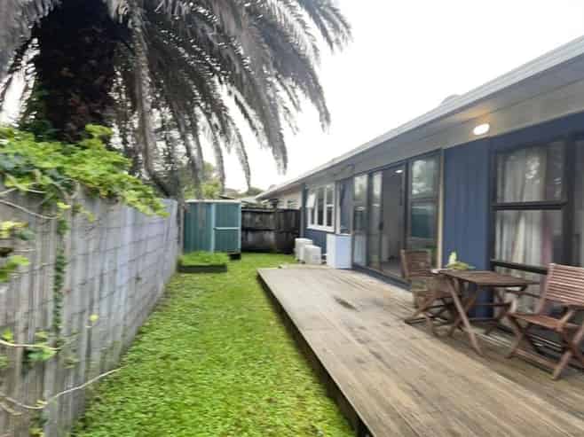 2/57 Cardiff Road, Pakuranga