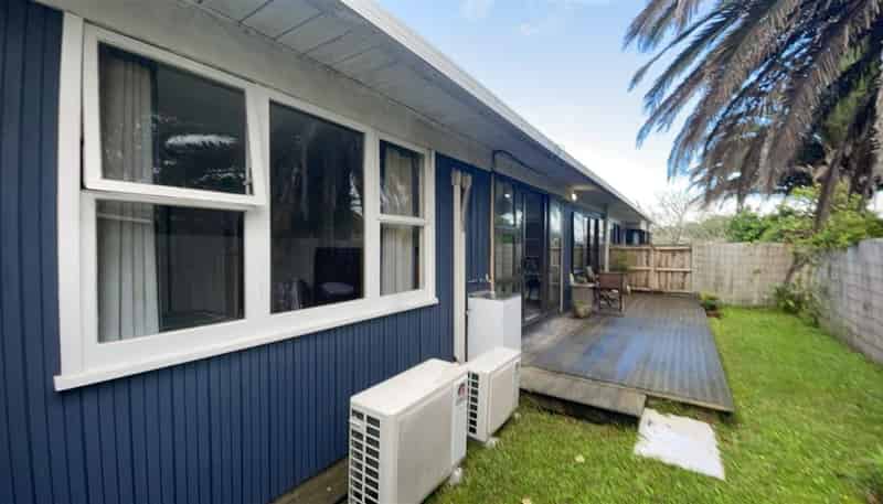 2/57 Cardiff Road, Pakuranga