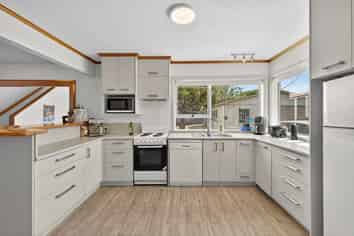 123 Francis Avenue, Saint Albans