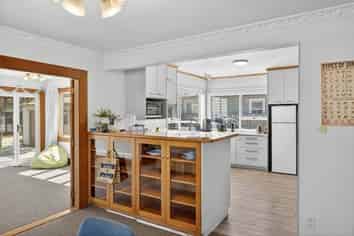 123 Francis Avenue, Saint Albans