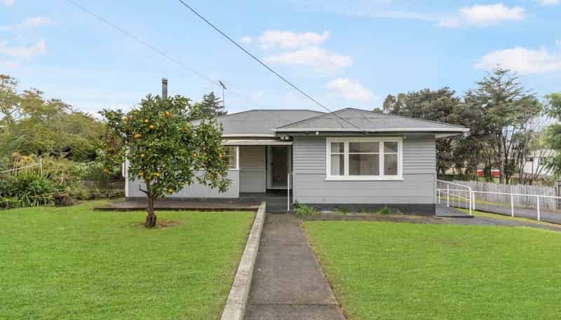 2102 Great North Road, Avondale
