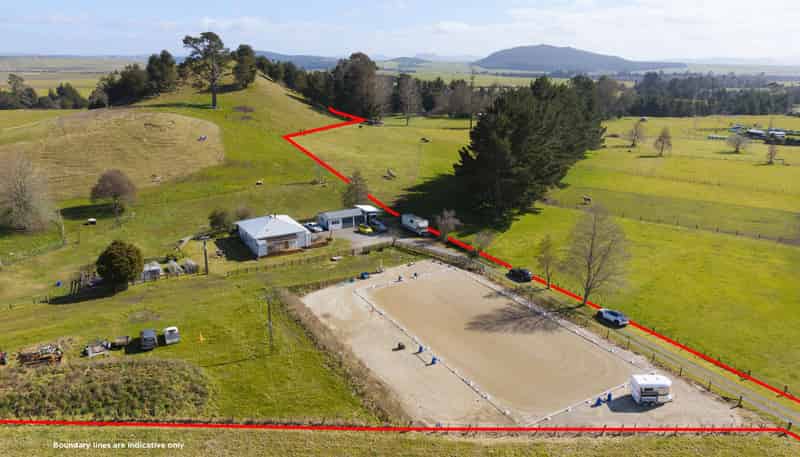 160 White Road, Broadlands Forest