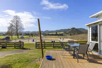 160 White Road, Broadlands Forest