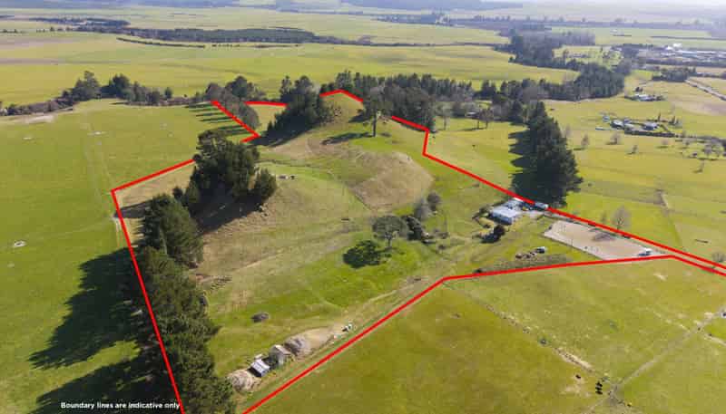 160 White Road, Broadlands Forest