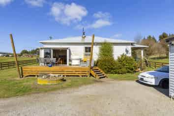 160 White Road, Broadlands Forest
