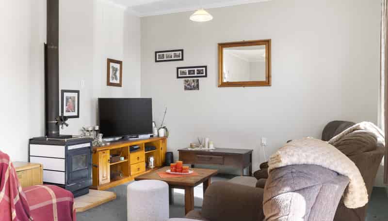 160 White Road, Broadlands Forest