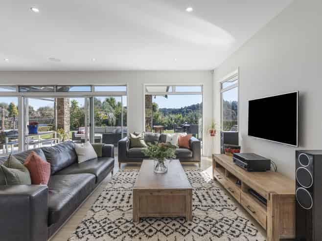 35 Polo Lane, Whitford