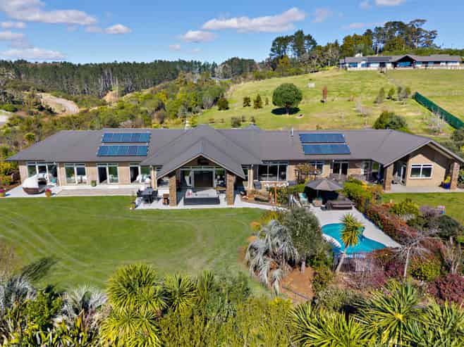 35 Polo Lane, Whitford
