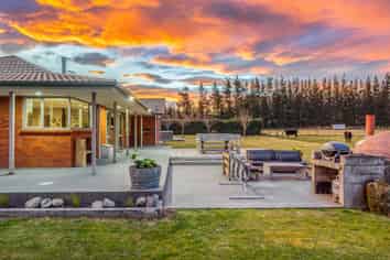 724 Loburn Whiterock Road, Loburn