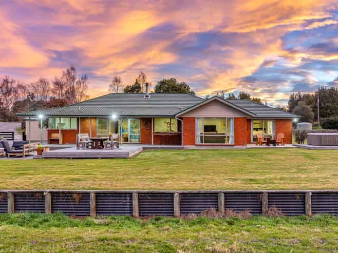 724 Loburn Whiterock Road, Loburn