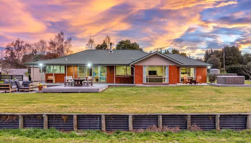 724 Loburn Whiterock Road, Loburn