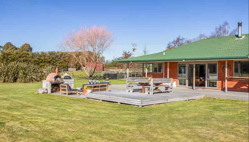 724 Loburn Whiterock Road, Loburn