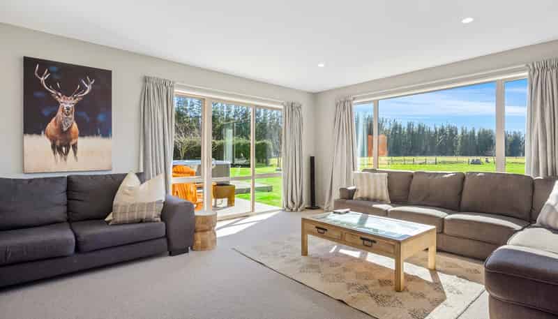 724 Loburn Whiterock Road, Loburn