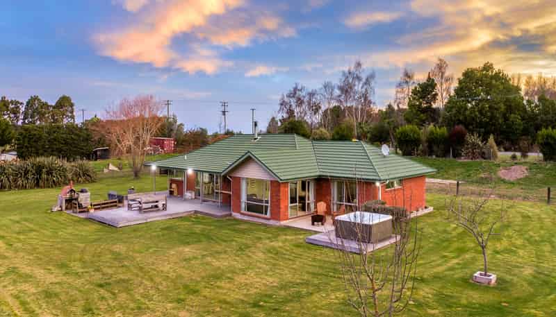 724 Loburn Whiterock Road, Loburn
